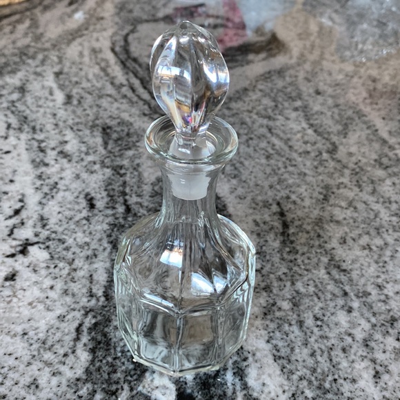 Set Of 2 Vintage Glass Cruets With Stoppers! - Picture 7 of 11